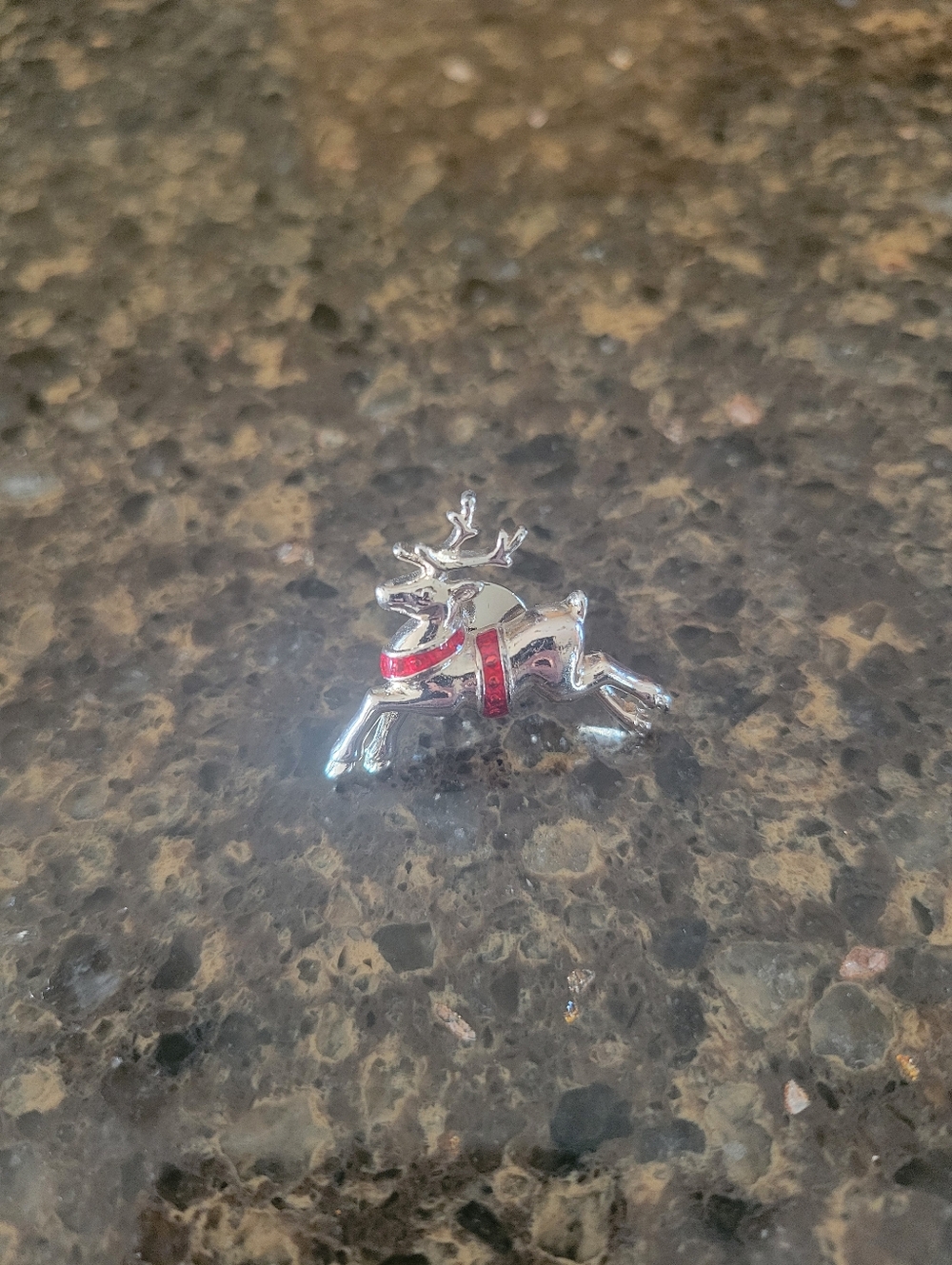 Reindeer Pin - Picture 3 of 7